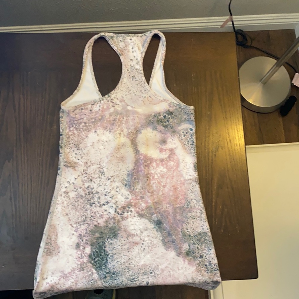 Lululemon tank top